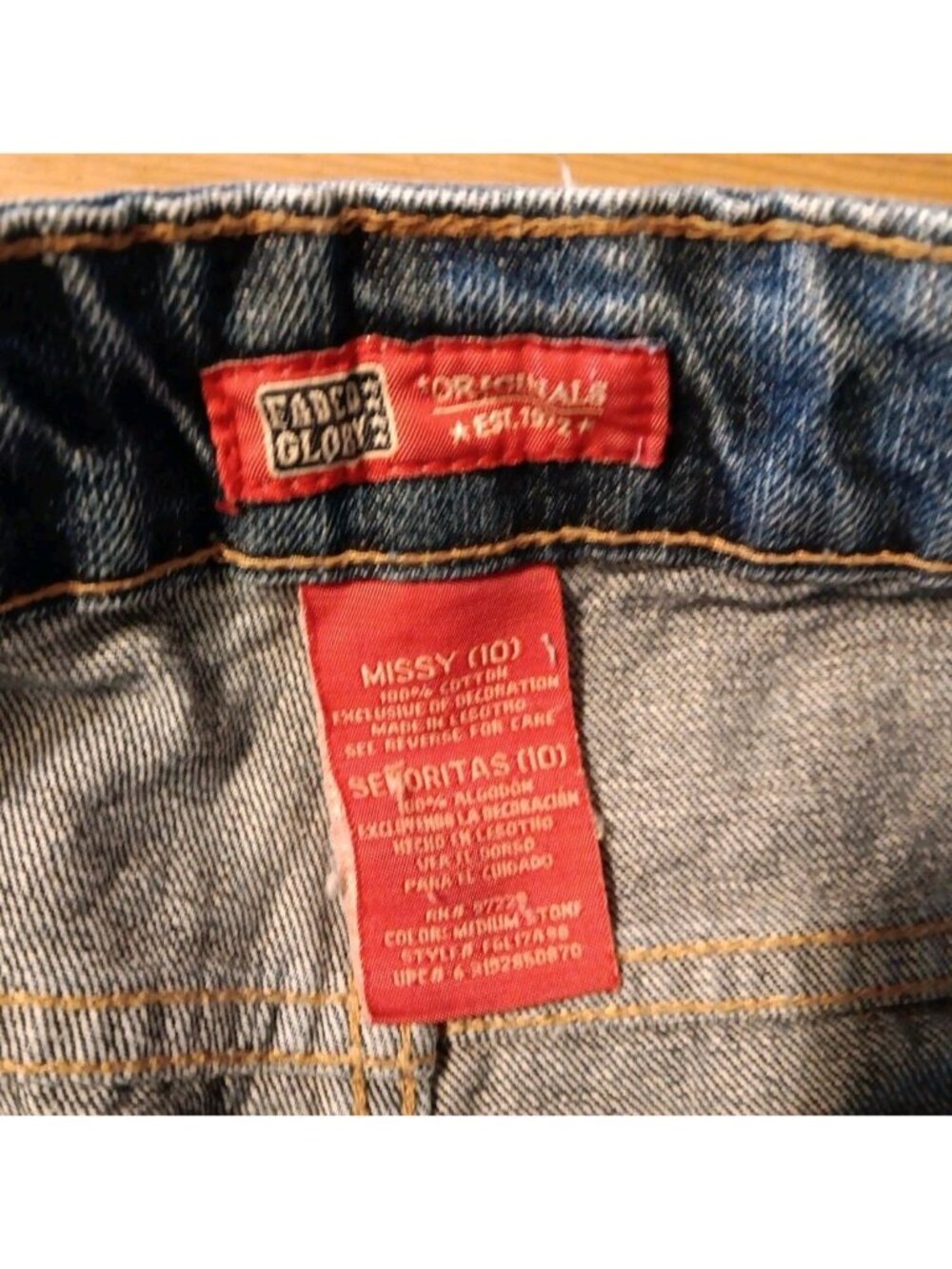 Vtg Faded Glory Capri Jeans Women Missy 10 Medium Wash Embroidery Pocket Cotton - Picture 7 of 8